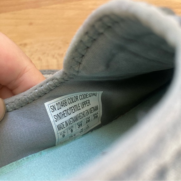 Skechers size 9 Breathe Easy Allure Slip On Memory Foam Shoes - Picture 7 of 8